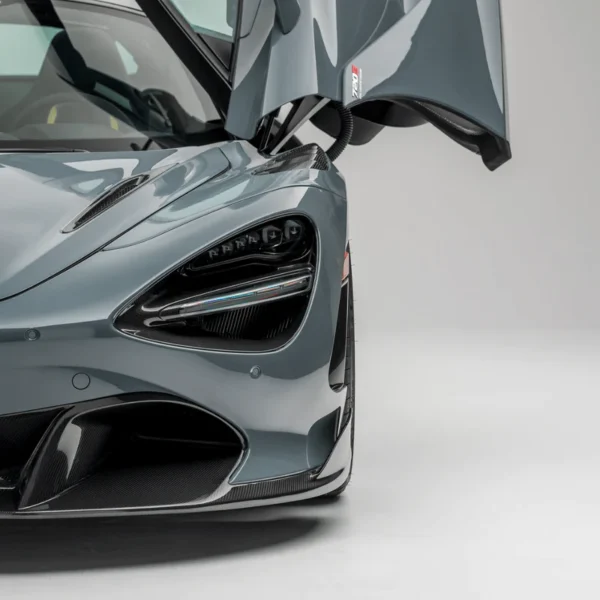 MCLAREN 720S COUPE SILVERSTONE EDITION AERO FRONT FENDERS W/ INTEGRATED VENTS. - Image 4